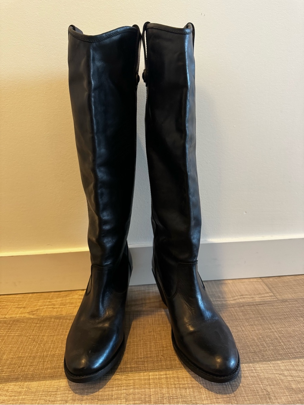 Frye Black Leather Classic Pull-On Boots